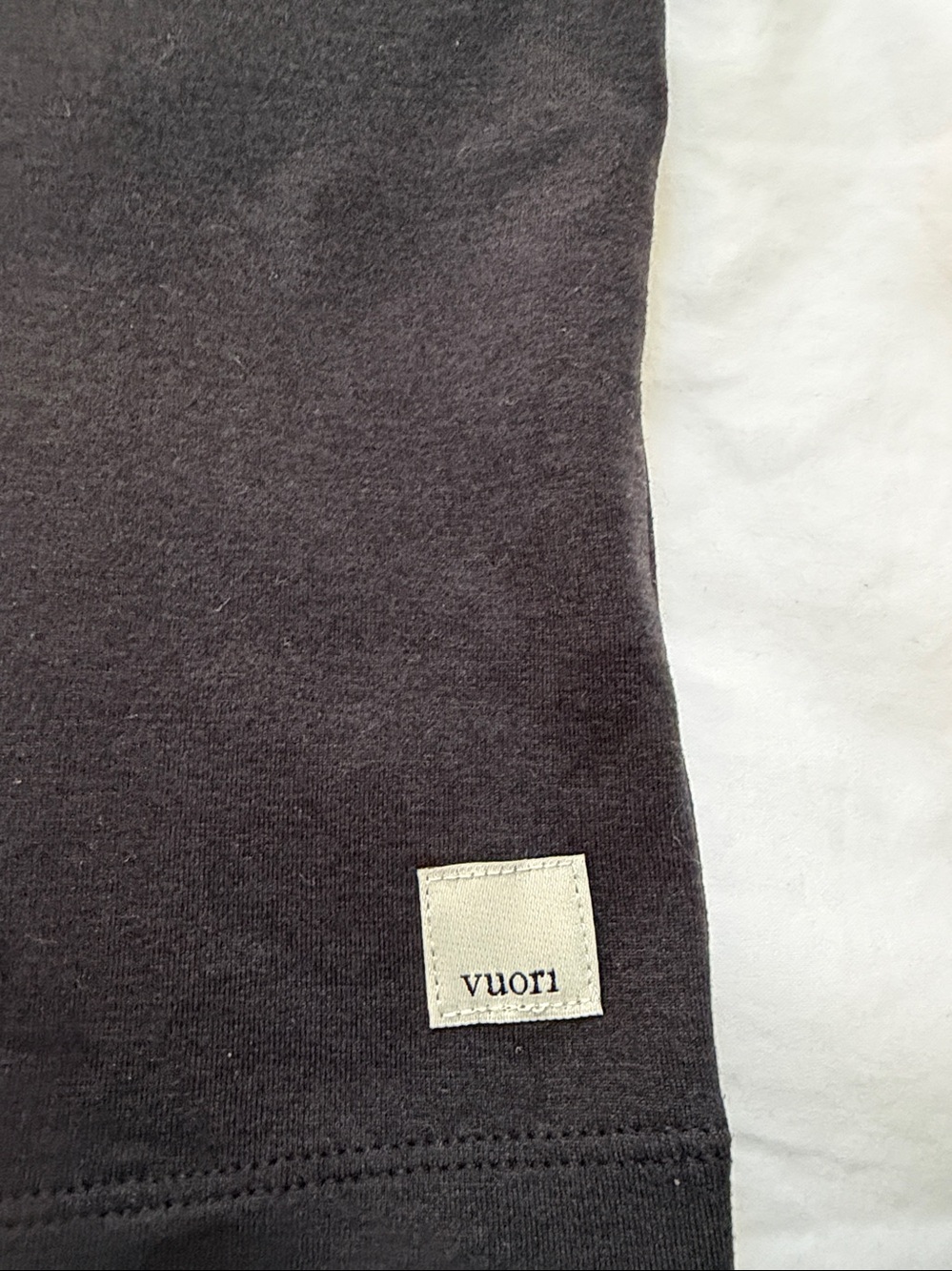 Vuori Black Scoop Crop Tank - Picture 2 of 3